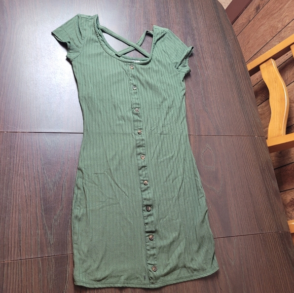 No Boundaries Dresses & Skirts - No boundaries Green day dress